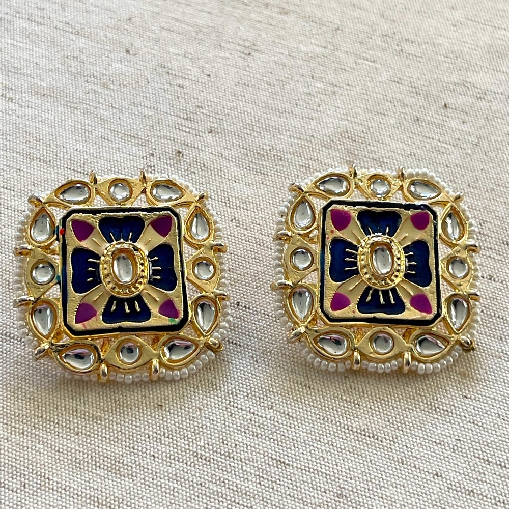 Fashion blue/gold and pearl Earrings.